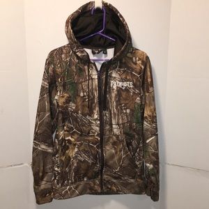 DUNBROOKE NEW ENGLAND PATRIOTS REAL TREE HOODED CAMO SWEATSHIRT SIZE S